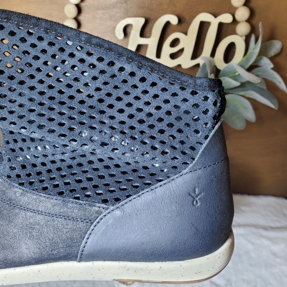 Emu Australia Numeralla Perforated Black Suede Leather Ankle Boot Women'… - Picture 6 of 13